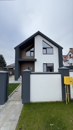 Готовый дом в закрытом коттеджном городке, Ирпень. Газовое отопление. - фото 1