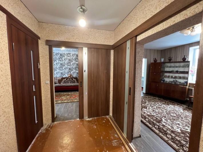 Продається котедж по вул. Янки Купали - фото 1