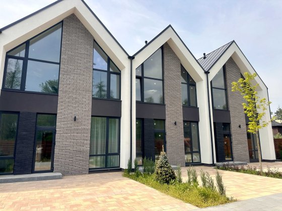 Таунхаус з якісним ремонтом в закритому котеджному містечку Ірпінь