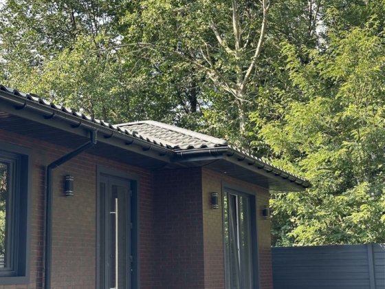 Одноэтажный кирпичный дом в Лесной Буче Буча