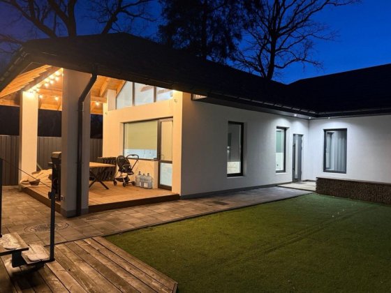 Сучасний будинок з новим ремонтом в Ірпені Ірпінь