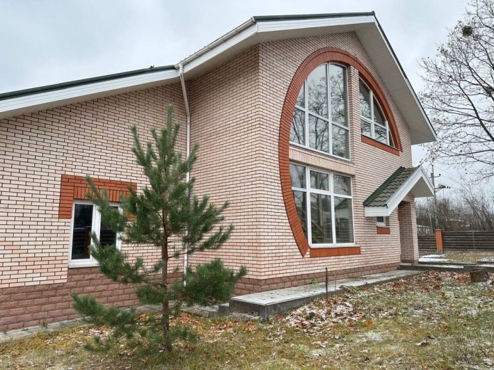 Будинок в елітному районі Ірпеня! Стоянка за шлагбаумом! - фото 1