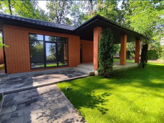 Затишний будинок від власника. Буча - у лісі Буча