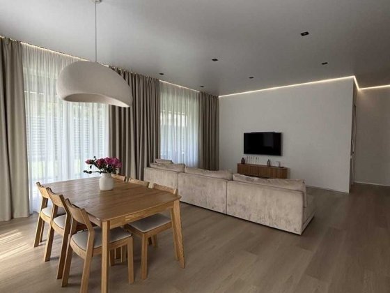 Комфортний будинок з якісним ремонтом і технікою Ирпень