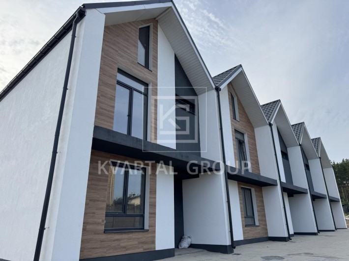 Кутовий Таунхаус без ремонту - фото 1