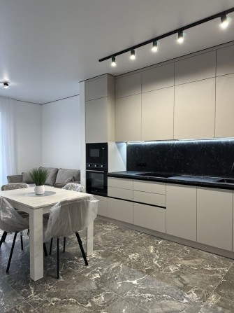 Сучасний котедж з готовим ремонтом, Макарова - фото 1