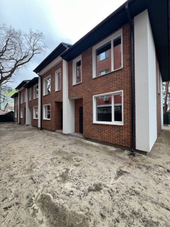 Просторий таунхаус біля університету в Ірпені! - фото 1