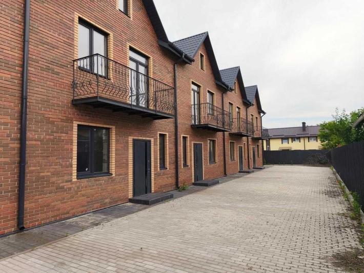 Продаж таунхаусу в м. Ірпінь - фото 1