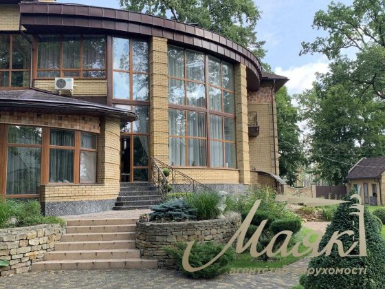 Пропонується до продажу будинок 800м2 з басейном та сайною в м.Буча Буча