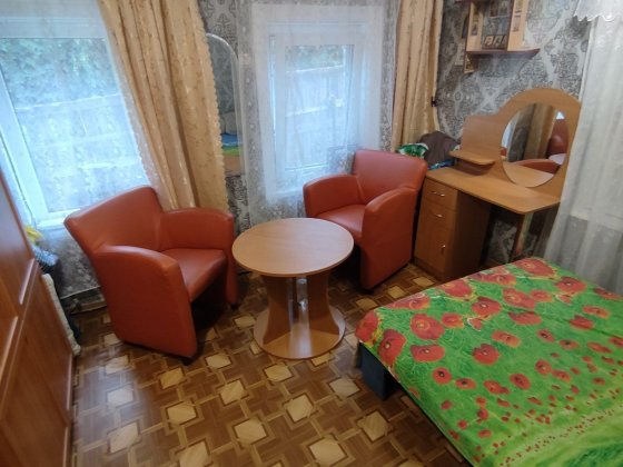 Частина будинку в центрі міста. Меблі, техніка, зручності.2 кімнати. Полтава