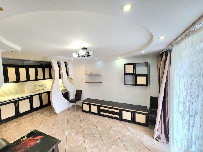 Продам котедж з ремонтом,  р-н Пивзавод! - фото 1