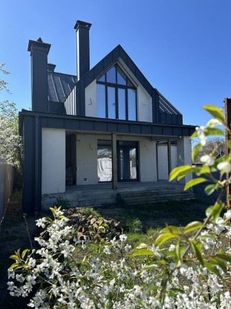 Продаж будинку в центрі вулиця Українська 135 м2 8 соток парк Незнайка - фото 1