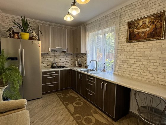 Продам будинок  в місті Ровно