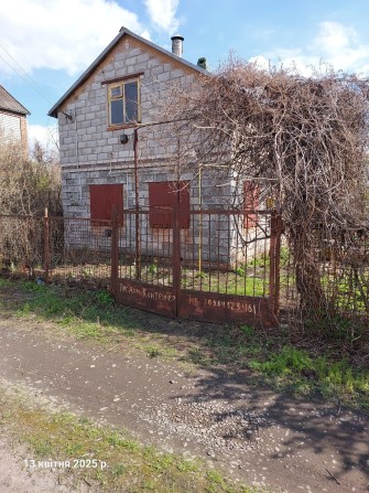 Дача у Червоному шахтарі с. Вільне - фото 1