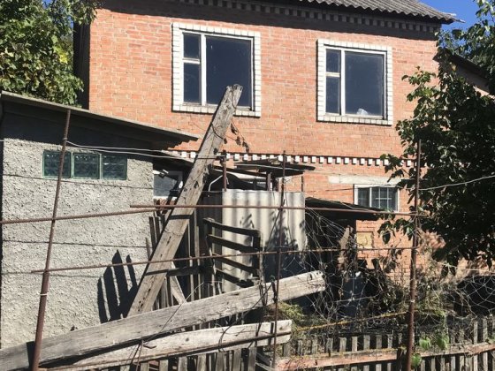 Продаж будинку на Вороніна, 10соток землі Полтава