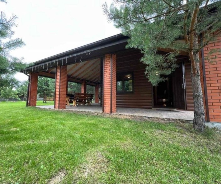 Неймовірно красивий будинок поруч лісу.20сот землі,усі комунікації. - фото 1