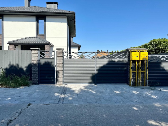 Двоповерховий будинок з газом. Закрите КМ. Сертифікат-так - фото 1