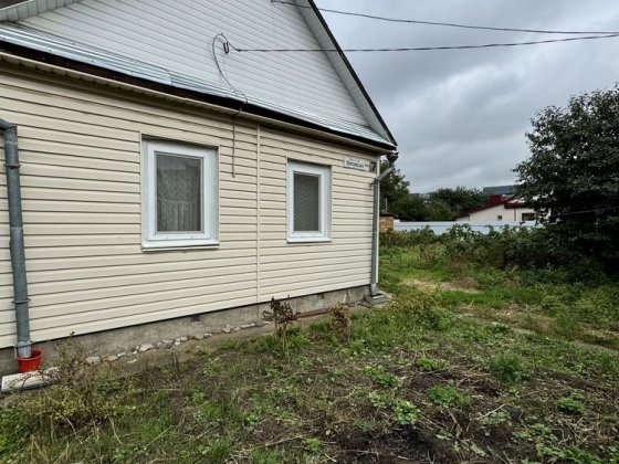 Продаж! 1/2 будинку 3-сот.землі Рівне