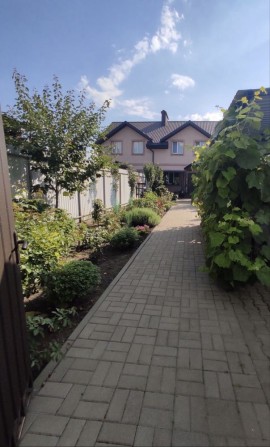 Продається новий будинок в центрі міста - фото 1