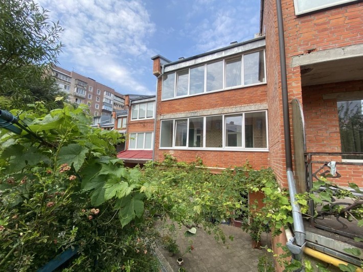 Продаж Таунхаус вул Вербицького 3 поверхи - фото 1