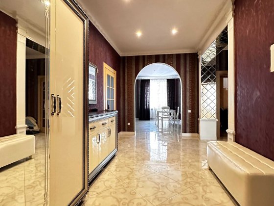 В продаже  Дом с ремонтом и мебелью . Предложение от Хозяина. Херсон