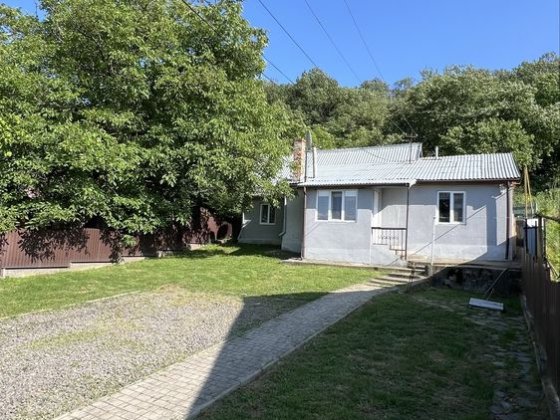 Продаж власного будинку Чернівці