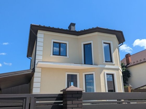 Продається будинок у двох рівнях Чернівці