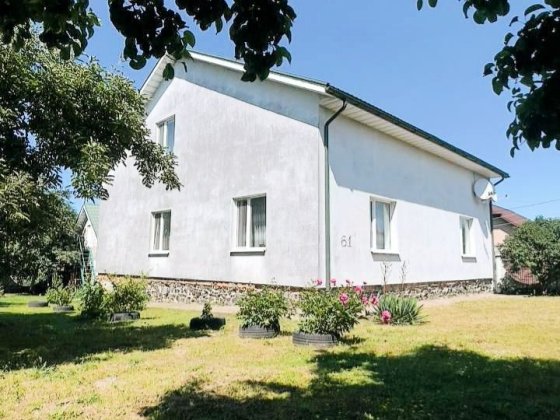 • Продам затишний будинок, всі комунікації Ровно