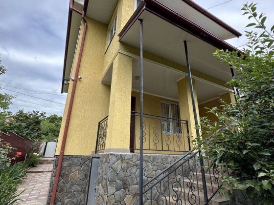 Продаж будинку по вул. М. Рибалки, 139 000$ Черновцы