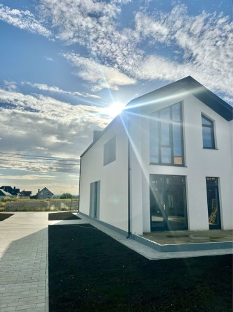 Продаж сучасного великого будинку - фото 1