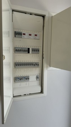 Продаж котеджу з ремонтом . Підлогове опалення. - фото 1