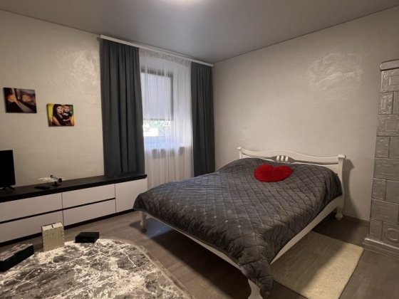 Продаж 1/2 будинку Чернівці