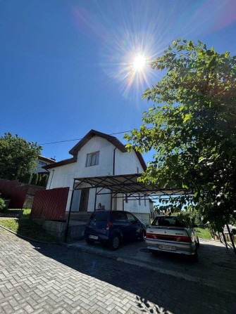 р Продається окремий будинок, 2 поверхи, 4 кімнати, з гаражем - фото 1