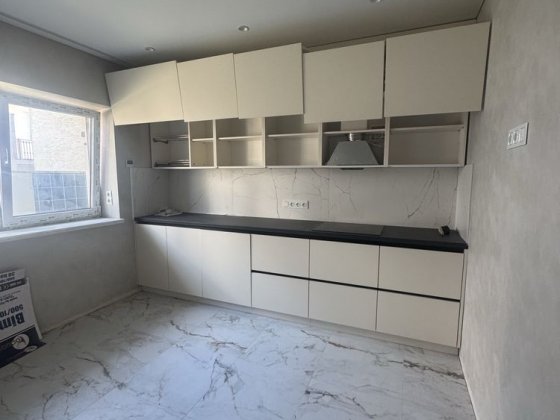 Продаж таунхаусу з неймовірним виглядом Ужгород