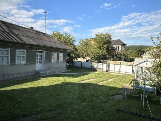 Продаж Будинку Горішні Шерівці в центрі Черновцы