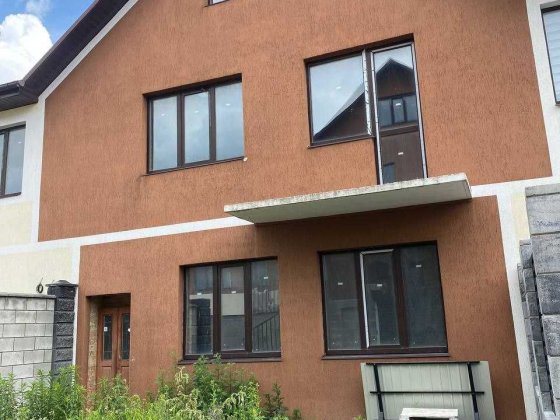 Продаж котеджу по ціні квартири Ровно