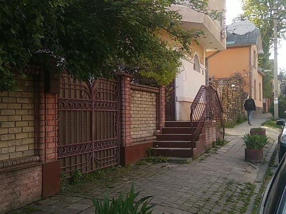 Продам особняк центр Черновцы