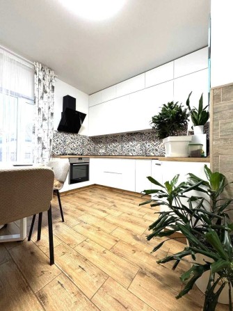 Продам Таун-Хаус в Центрі! вул. Червона 111 м2! - фото 1