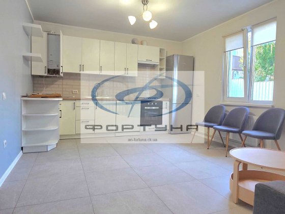 Шикарний Одноповерховий будинок у гарному місці (р-н) Кінотеат Мир. Черкаси