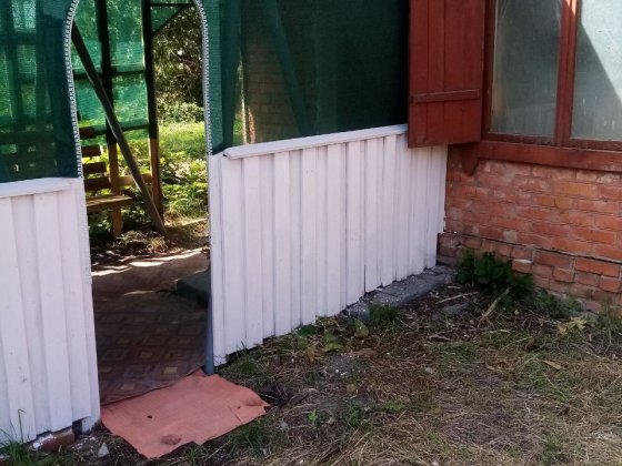 Двух етажна Дача під житло. В межах міста Чернигов