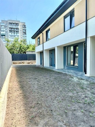 Продаж Нових таунхаусів в Центральній частині міста, вул. Грушевського - фото 1