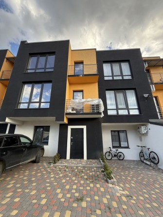 Продається зданий Таунхаус Рощя з усіма комунікаціями - фото 1