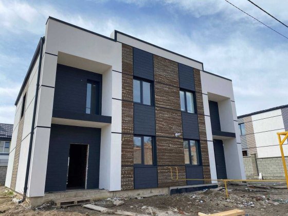 Котедж - двоян в районі вулиці Кулика та Гудачека Рівне