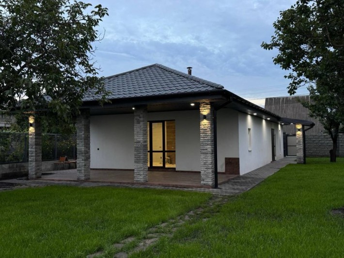 Продажа дома возле Днепра, дом с ремонтом у воды. Продажа дома. - фото 1