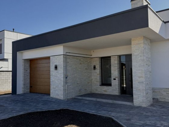 Продаж стильного будинку на масиві « Гармонія» Ровно