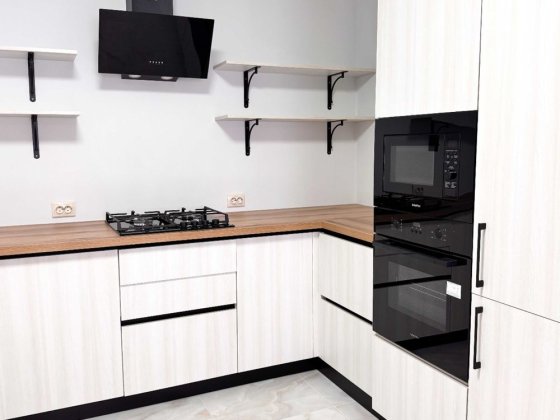 Продається новий,просторий будинок.Поруч р-ку Краснадонців Ужгород