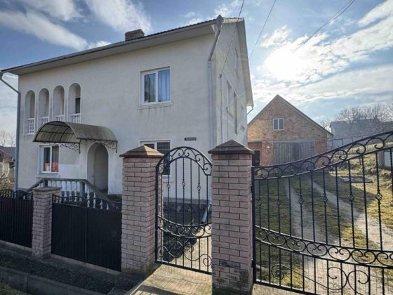 Продається Будинок Черновцы