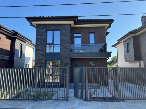 Будинок (без%) 215м² та 4 сотки 500 метрів до метро Осокорки Киев