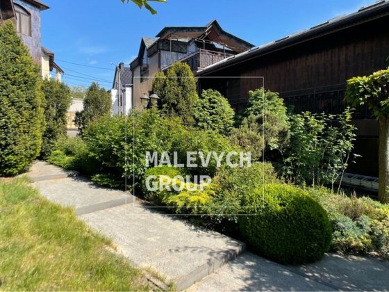 Продається будинок - резиденція поряд із Ботанічним садом. 25 соток Киев