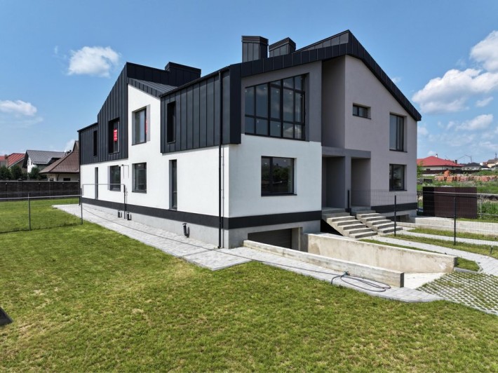 Продам котедж на Щасливому, 120 кв.м + гараж, газифікований - фото 1